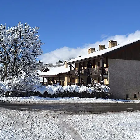 Aparthotel Et Restaurant L'adray 3*