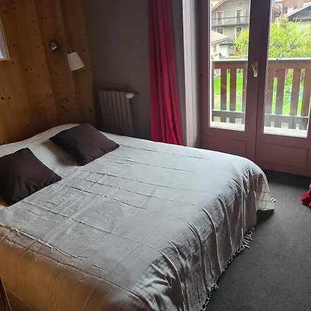 Aparthotel Et Restaurant L'adray Longefoy